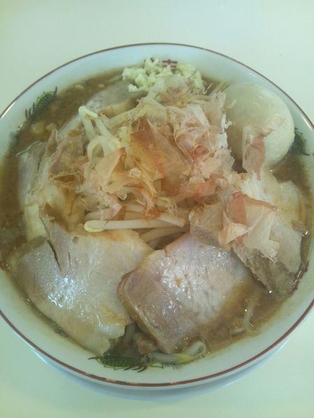 「豚味噌ラーメン（味玉付き）」@天高く翔べ! 22号店の写真