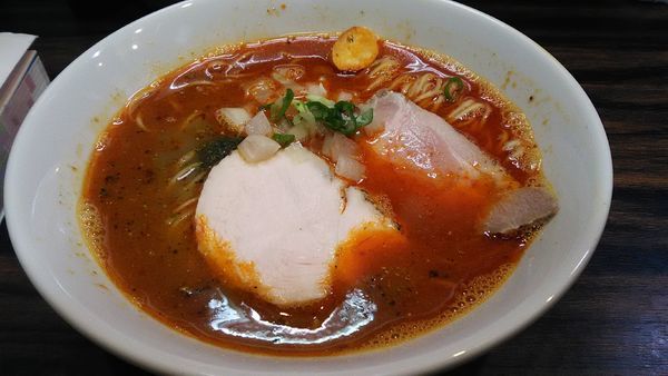 「辛いそば」@中華そば 梟の写真