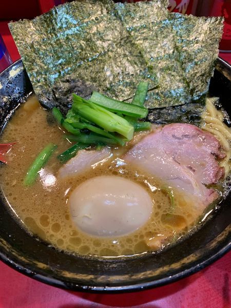 「チャーシューメン&味玉」@家系総本山 ラーメン吉村家の写真