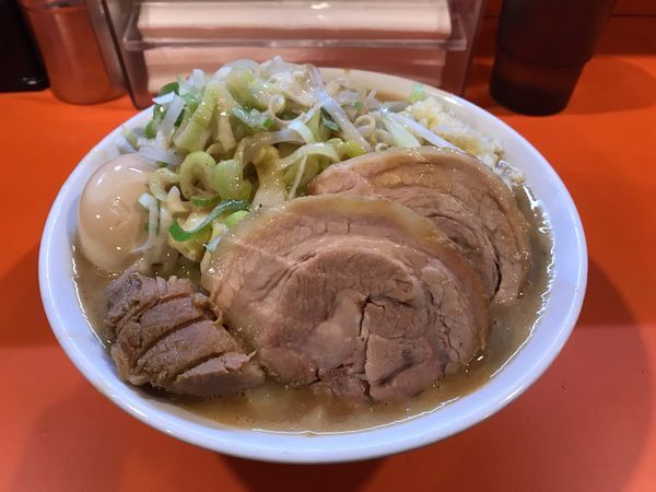 「らーめん豚一切れ＋豚券 （ニンニク、ネギ、アブラ、カラメ）」@ちばからの写真