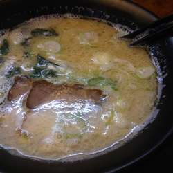 とんこつラーメン550円