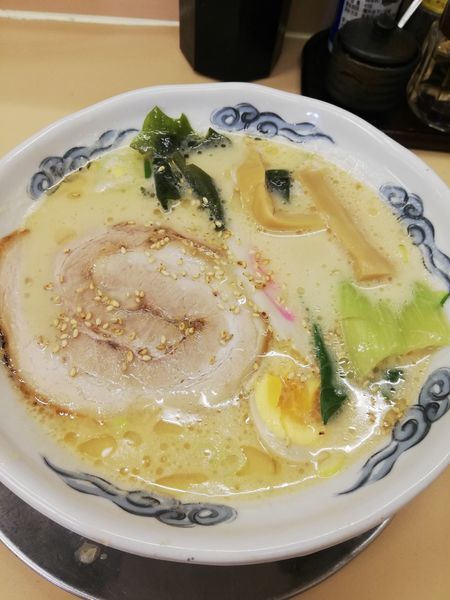 「濃厚塩白湯麺」@創作麺や 桃の木の写真