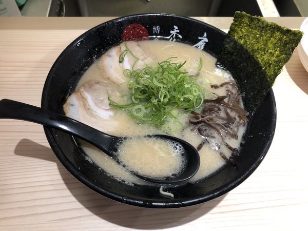 「豚骨ラーメン」@博多禿鷹の写真