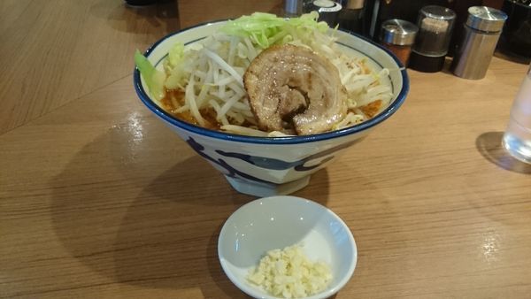 「限定麻辣とんこつ・大盛(ヤサイアブラ)￥８９０」@らーめん勇の写真