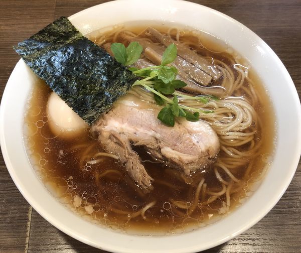 「いかの正油らーめん・中盛＋味玉（￥800＋￥100）」@らーめん 夢中の写真