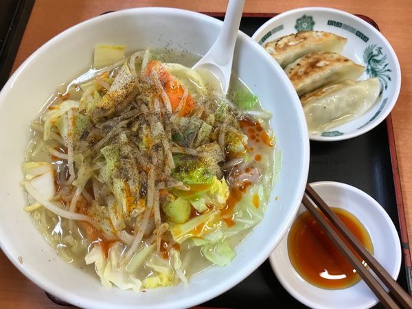 「野菜たっぷりタンメン、半餃子」@日高屋 大宮DOM店の写真