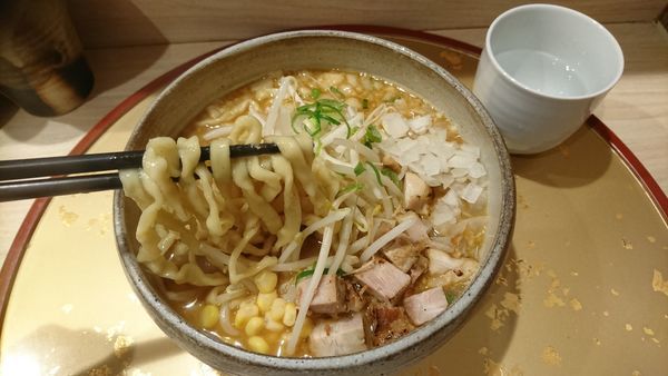 「背油濃厚味噌」@麺屋 音 別邸の写真