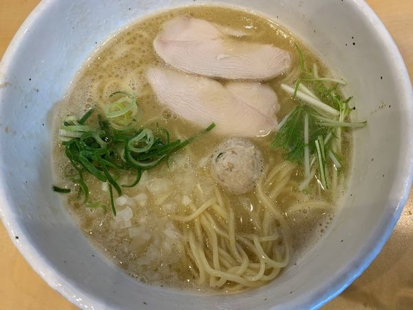 「濃厚鶏白湯 塩」@らーめん 銀杏 松戸店の写真