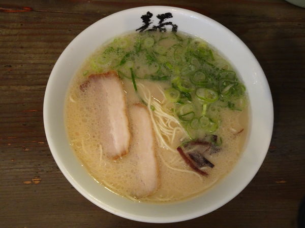 「とんこつラーメン」@博多麺屋台 た組の写真