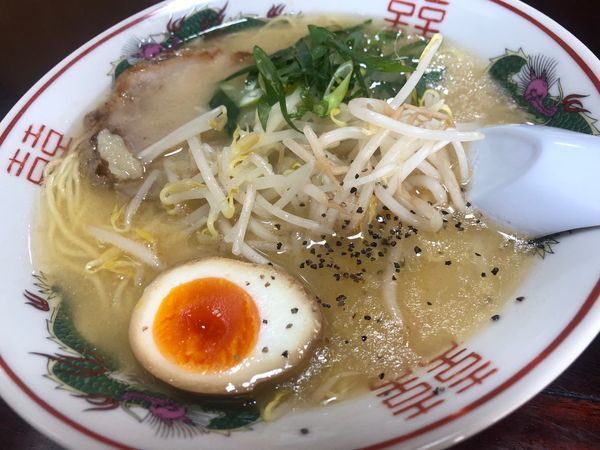 「塩とんこつラーメン」@ラーメン食堂の写真