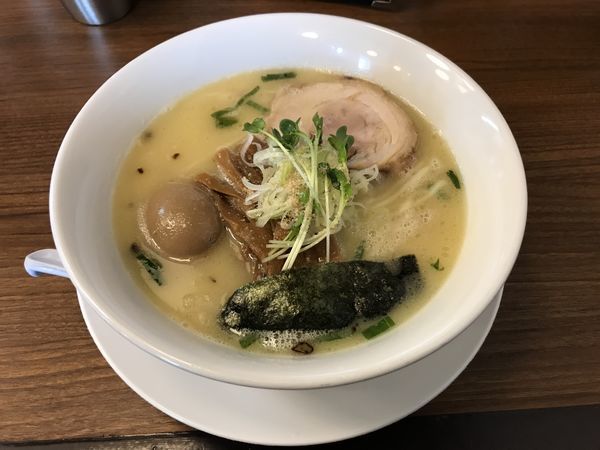 「塩ジャンキー」@ラーメン屋 モン吉の写真