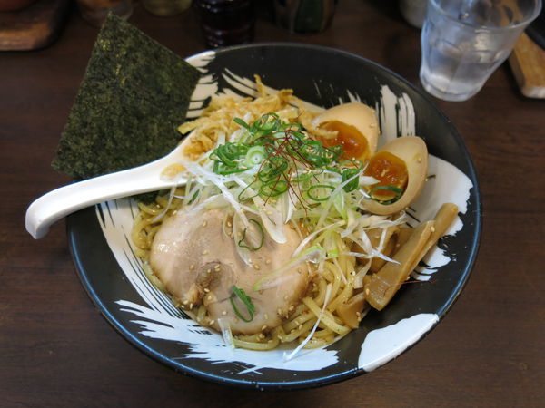 「銀鈴まぜそば：880円」@北海豚骨麺屋 銀鈴の写真