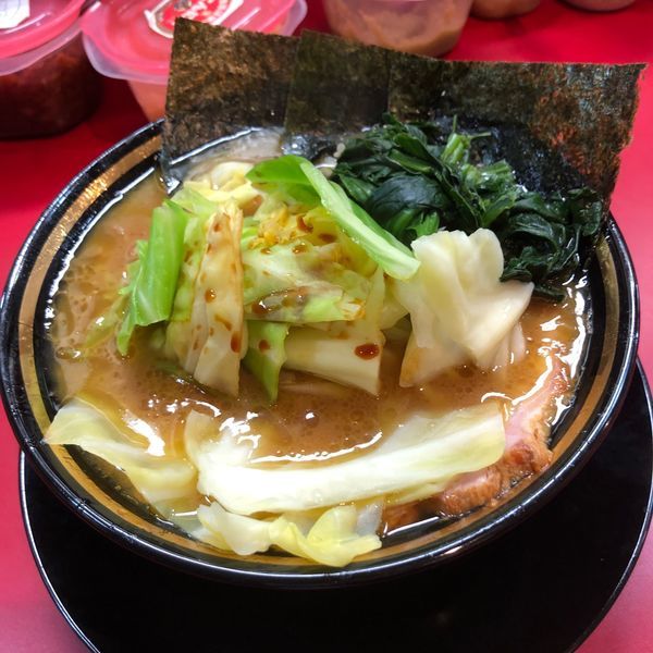 「チャーシューメンキャベツ」@家系ラーメン とらきち家の写真