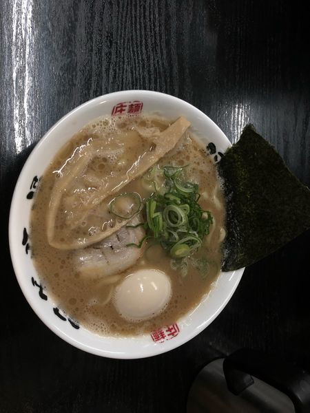 「らぁ麺+煮卵」@麺屋庄太 津久井浜店の写真