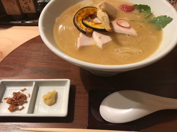 「鶏白湯醤油SOBA(1,000円)」@銀座 篝 本店の写真