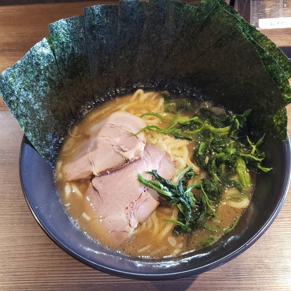 「ラーメン海苔増し」@ラーメン 萩原家 藤沢店の写真