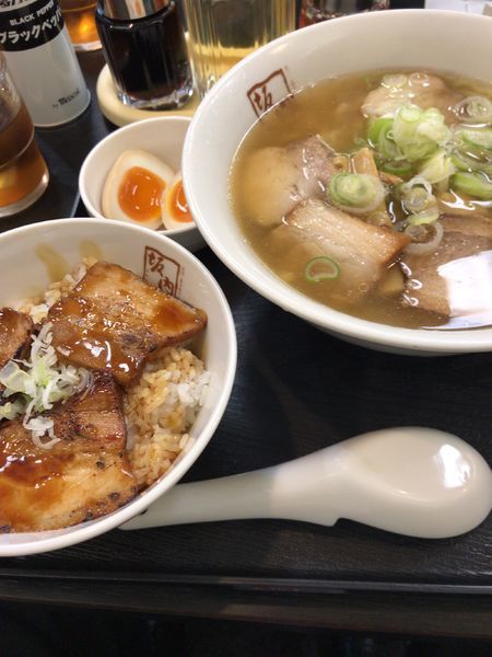 「炙り焼豚ご飯セット（940円）」@喜多方ラーメン 坂内 京橋店の写真