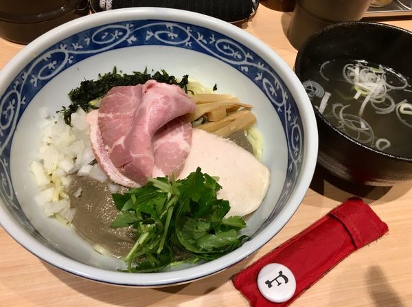 「煮干し油そば」@寿製麺 よしかわ 西台駅前店の写真