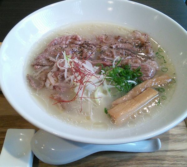 「【限定】牛骨の拉麺　１１５０円」@豚骨清湯・自家製麺 かつらの写真