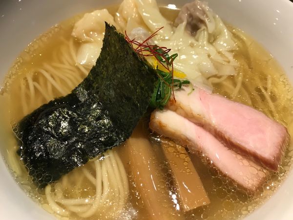 「白旨にこにこワンタン麺(900円)」@中華soba いそべの写真