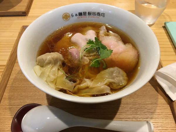「醤油ワンタン」@飯田商店 湯河原本店の写真