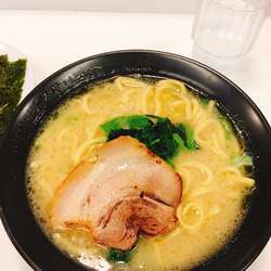 塩豚骨らーめん 690円