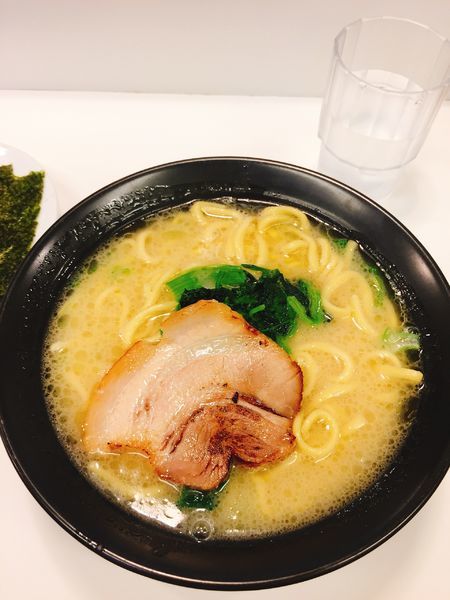 「塩豚骨らーめん 690円」@横浜家系ラーメン 藤之家の写真
