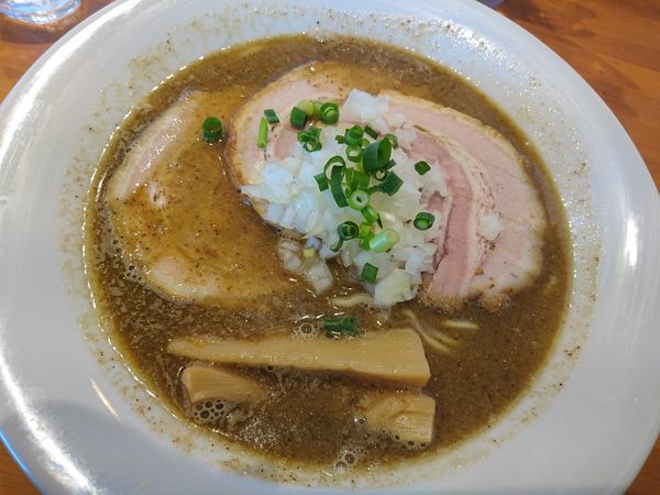 「チャーシュー煮干しそば(大盛り)」@らーめんキッチン いいづかの写真