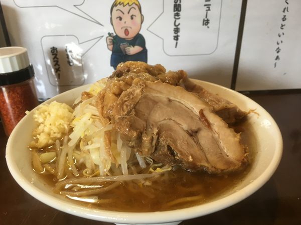 「小ラーメン（ﾔｻｲﾁｮｲﾏｼ ﾆﾝﾆｸ ｱﾌﾞﾗ）」@麺屋 歩夢の写真