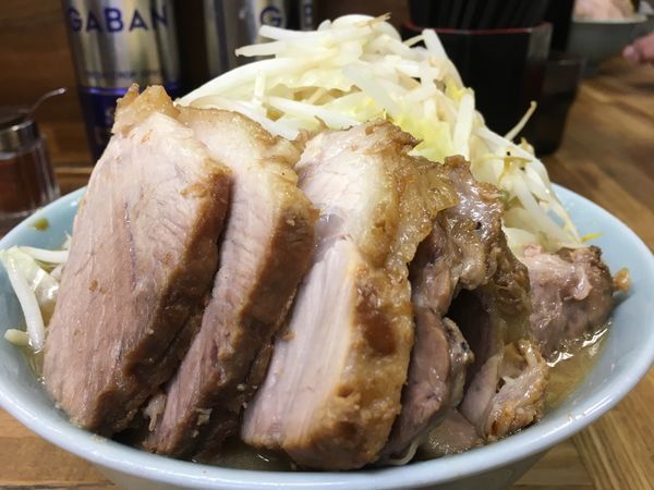 「小ラーメン豚入り(ﾆﾝﾆｸ少なめ)」@ラーメン二郎 新小金井街道店の写真