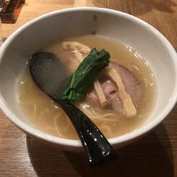 ハマグリと白身魚煮干しの塩ラーメン