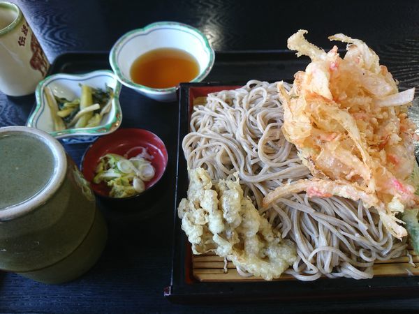 「かっ飛びそば大盛＋108円」@日晃そばの写真