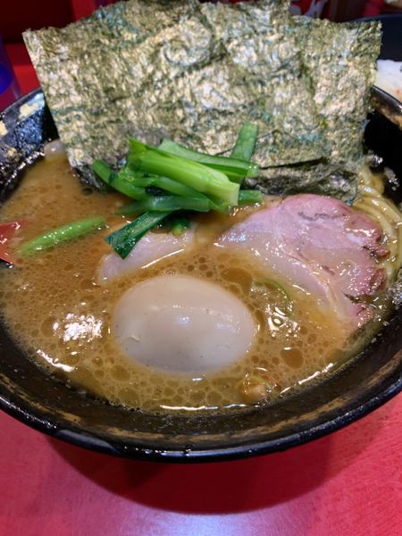 「チャーシューメン790円＋味玉40円＋ライス110円」@家系総本山 ラーメン吉村家の写真