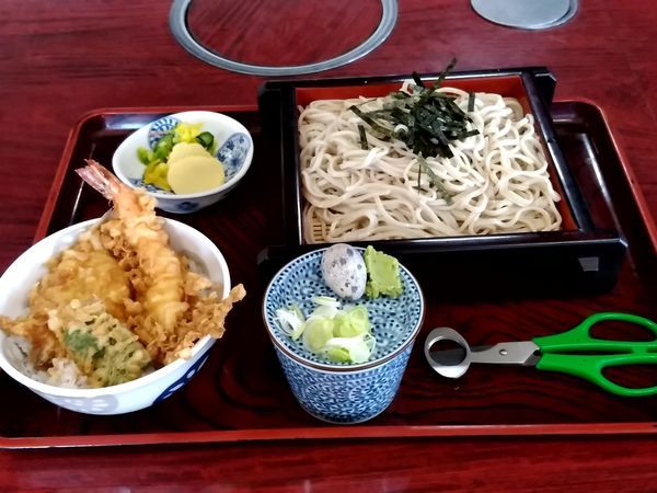 「ざるそばミニ天丼セット1,000円」@松栄庵の写真