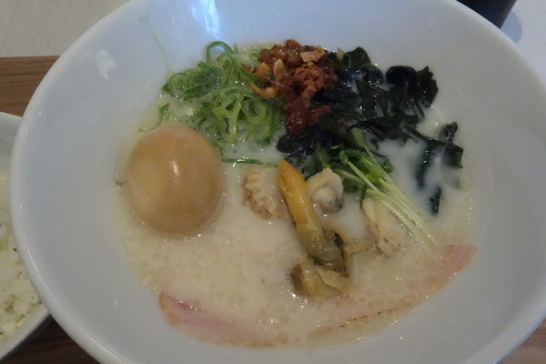 「砦ダンクセット（砦ラーメン・ダンクライス・煮卵）」@らーめん砦 亀有店の写真