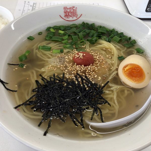 「梅おろしラーメン(650円)」@ラーメン専科 加須店の写真