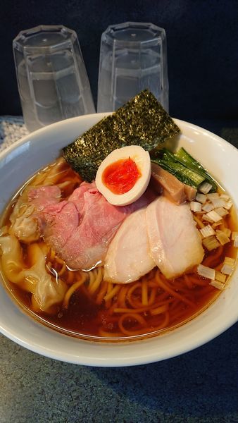 「特製中華そば ワンタン増し+チャーシュー丼」@とものもとの写真