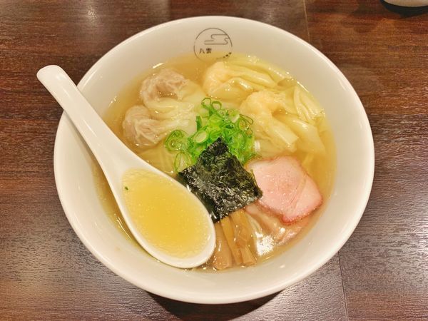 「特製ワンタン麺ハーフ ~白だし~」@八雲の写真