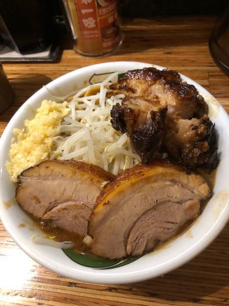 「雷そば並 トロ豚 豚増し」@雷 松戸駅東口店の写真