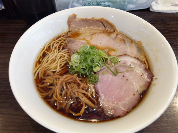 「醤油ラーメン」@かしわぎの写真