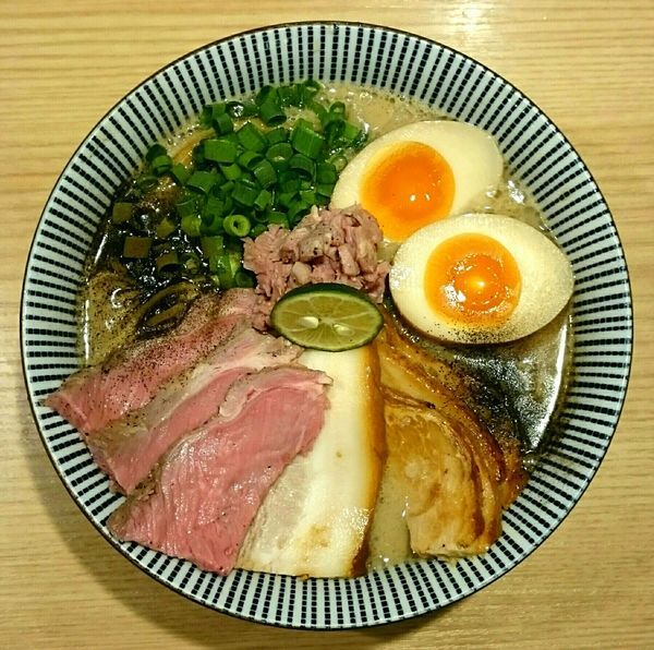 「特製ラム豚骨らーめん 替え玉」@自家製麺 MENSHO TOKYOの写真