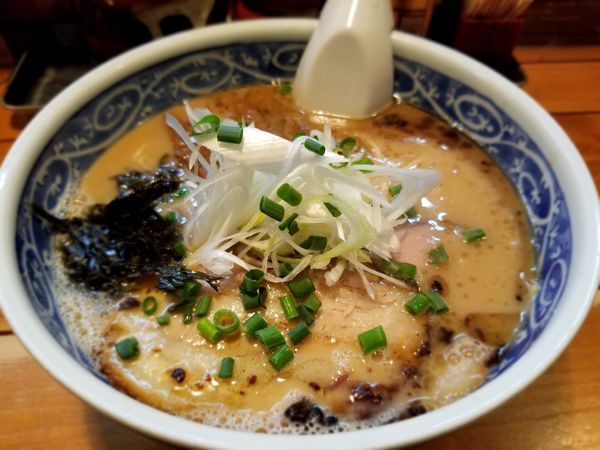 「とんこつラーメン」@愚直の写真