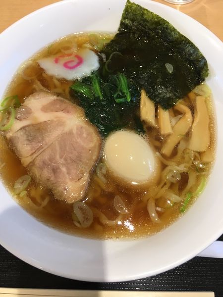 「佐野ラーメン煮卵入り」@らーめん さのや 東北自動車道下り佐野SA店の写真