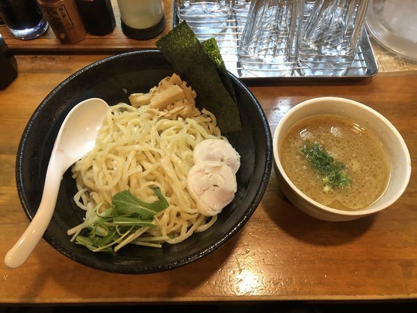 「濃厚鶏骨醤油つけ麺 中盛り」@濃厚鶏白湯らーめん 麺屋一楽の写真