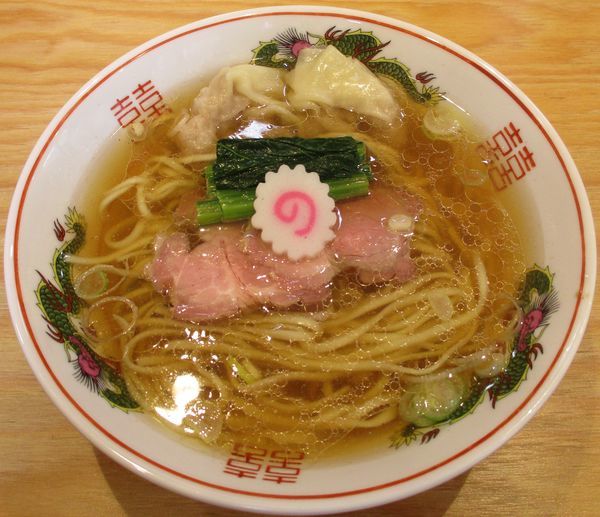 「醤油ラーメン（肉ワンタン2個入り）900円」@キング製麺の写真