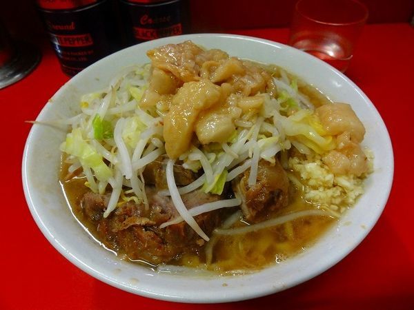 「ラーメン小750円野菜少な目/ニンニク/アブラ」@ラーメン二郎 松戸駅前店の写真