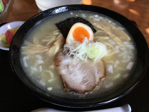 「中華そば 塩 小７５０円」@つけ麺 中華そば 佐とうの写真