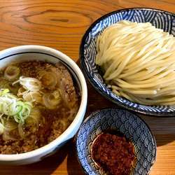 つけチャーシュー醤油大盛（1,200円）＋辛味噌ハーフ