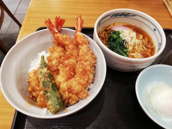 「大江戸天丼とラーメン（夜限定）」@天丼 てんや 川越店の写真
