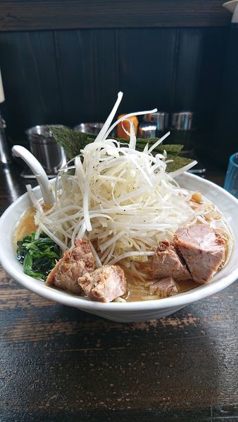 「10年目の醤油ラーメン中盛モヤシ増し(990円)」@ラーメン 一遊の写真